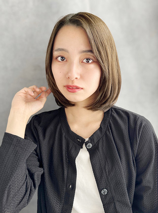 重めシルエットのカジュアルボブスタイル
